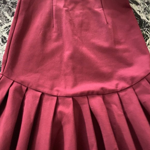 NWT Aqua Dresses Women's V Neck Cold Shoulder Mini Dress S Wine $128 - Picture 4 of 11